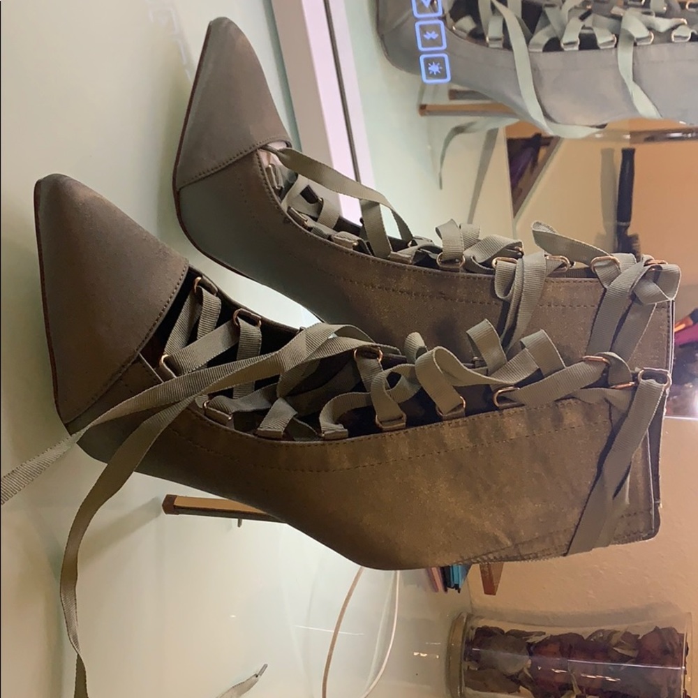 Green boot heel